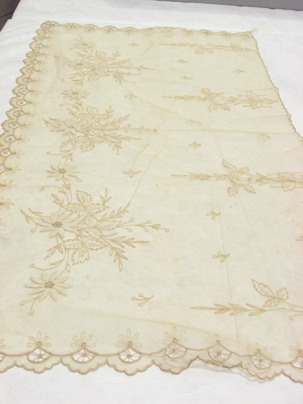 Photo of a similar item: Heritage Lace White Snowflake Table Runner, 19 x 46 in