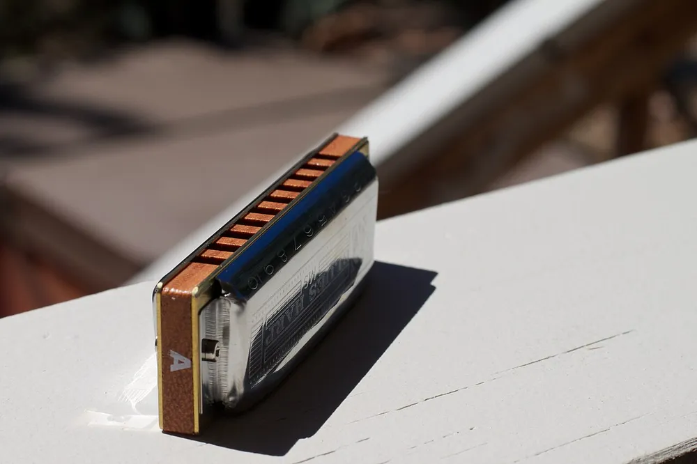 Photo of a similar item: Hohner Blues Band Harmonica, Key of C
