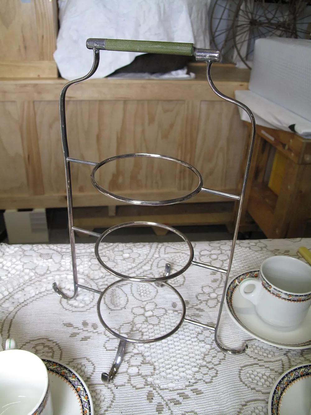 Photo of a similar item: Royal Albert Old Country Roses Three-Tier Cake Stand