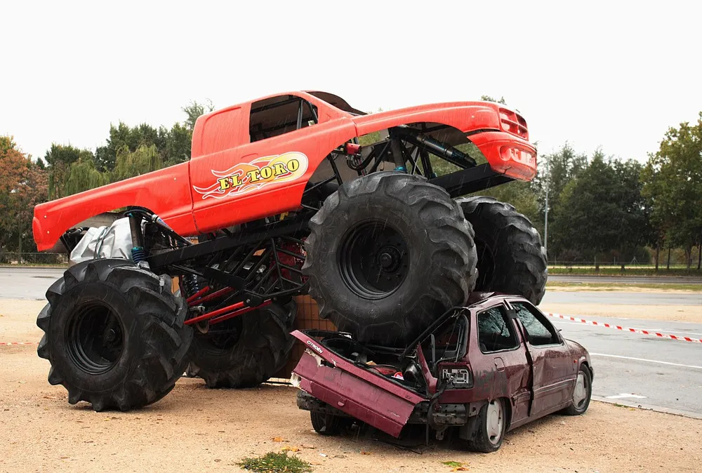 Photo of a similar item: Monster Jam Grave Digger Remote Control Truck, 1:24 Scale