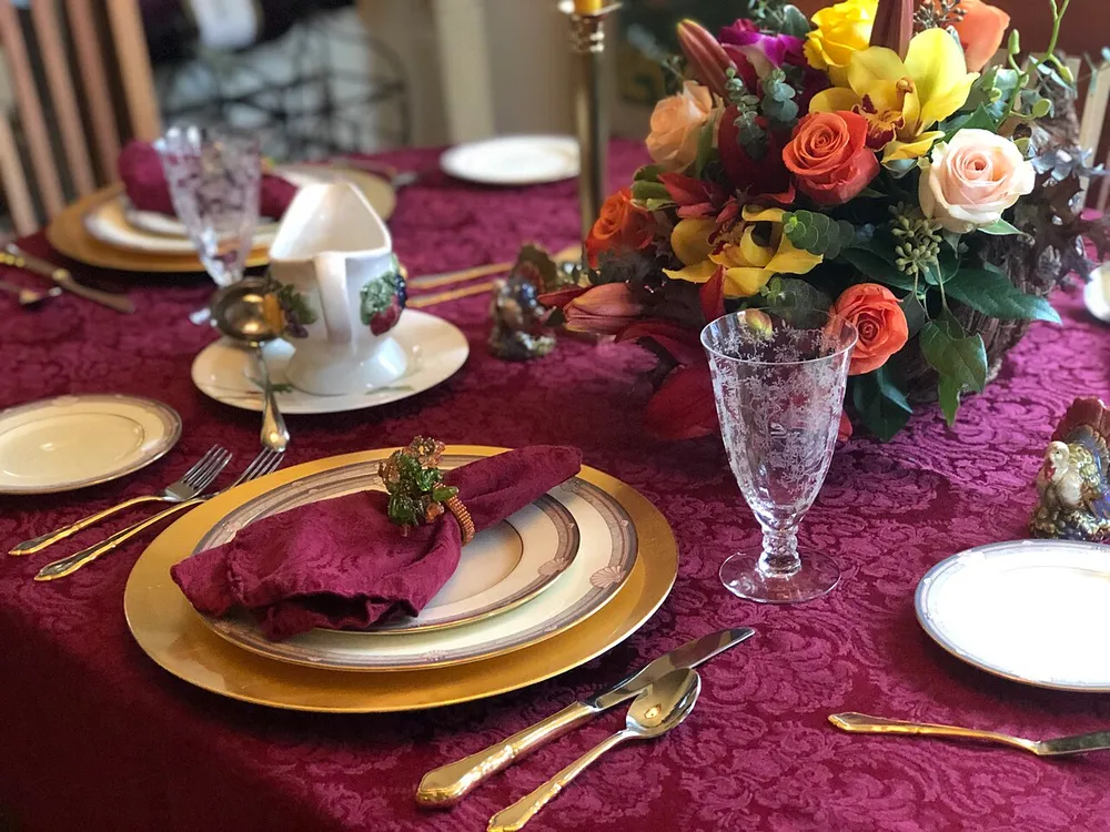 Photo of a similar item: Lenox Opal Innocence Bone China 5-Piece Place Setting
